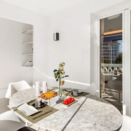 Lujoso De 2 En Banus Apartment